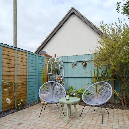 Hazel'S Villa Leiston Exterior photo